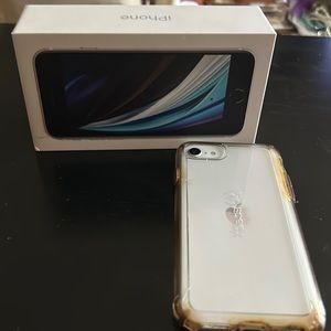White Apple IPhone SE. 64 gb